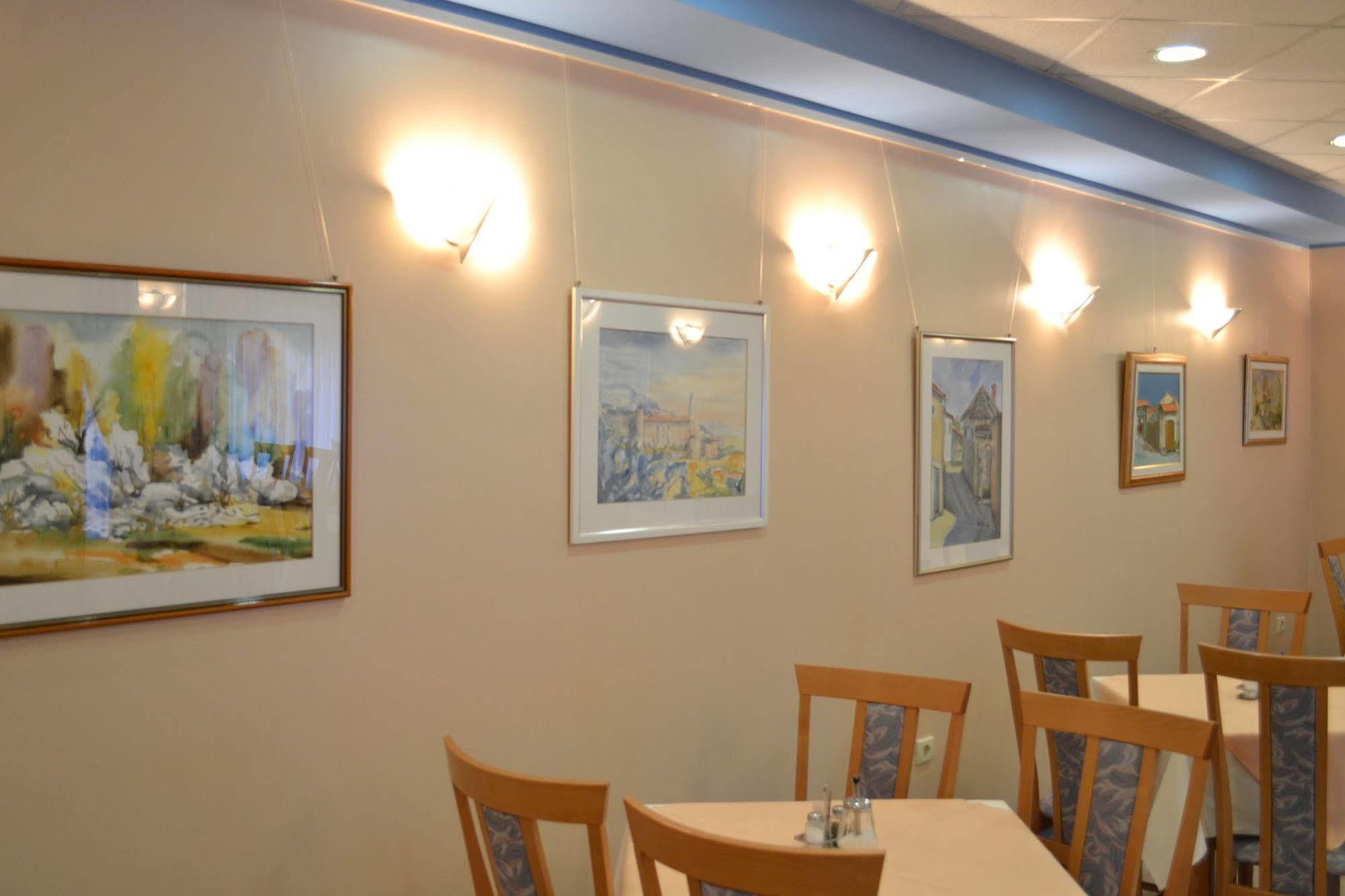 Hotel Tabor Sezana Ngoại thất bức ảnh